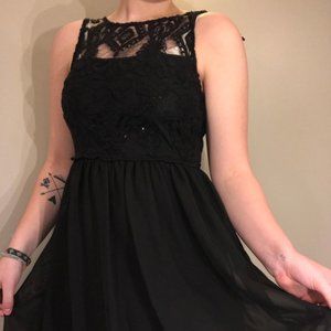 Black Lace Formal Dress Size Medium